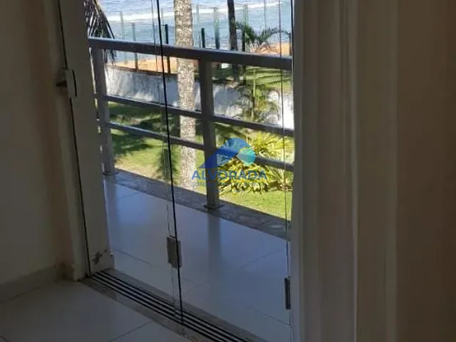 Sobrado com 630m² 4 quartos e 5 banheiros, à venda ou para alugar, no bairro Praia do Sapê em Ubatuba