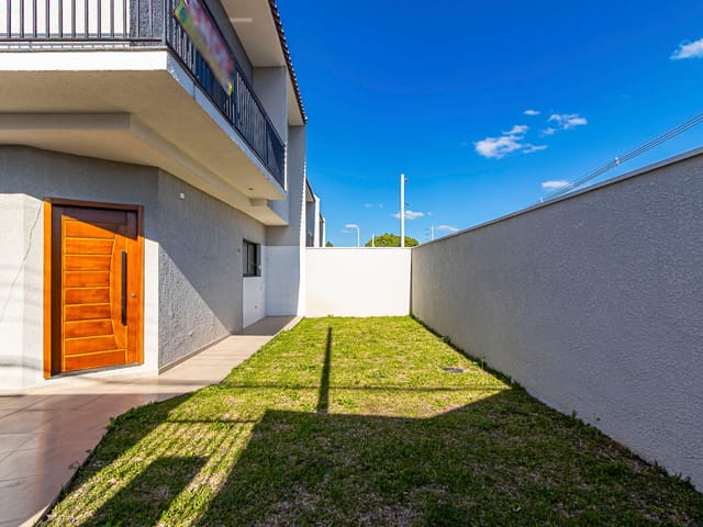 Sobrado com 139m² 3 quartos e 2 banheiros, à venda, no bairro Uberaba em Curitiba