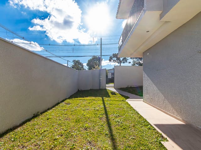 Sobrado com 139m² 3 quartos e 2 banheiros, à venda, no bairro Uberaba em Curitiba