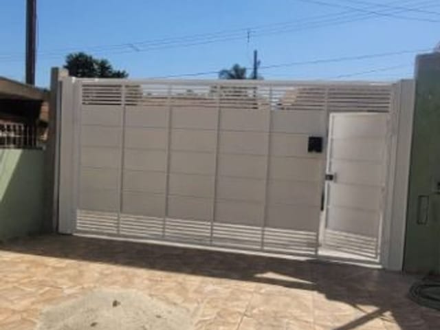 Sobrado com 130m² 2 quartos e 2 banheiros, à venda, no bairro Chácara Recanto em Cotia