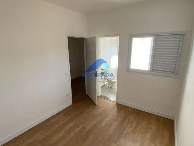 Sobrado com 120m² 3 quartos e 1 banheiro, à venda, no bairro Jardim das Indústrias em São José dos Campos