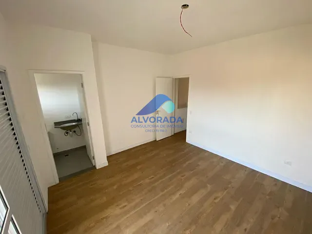 Sobrado com 120m² 3 quartos e 1 banheiro, à venda, no bairro Jardim das Indústrias em São José dos Campos