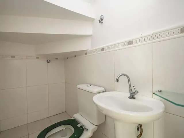 Sobrado 3 quartos e 3 banheiros, para alugar, no bairro São Braz em Curitiba