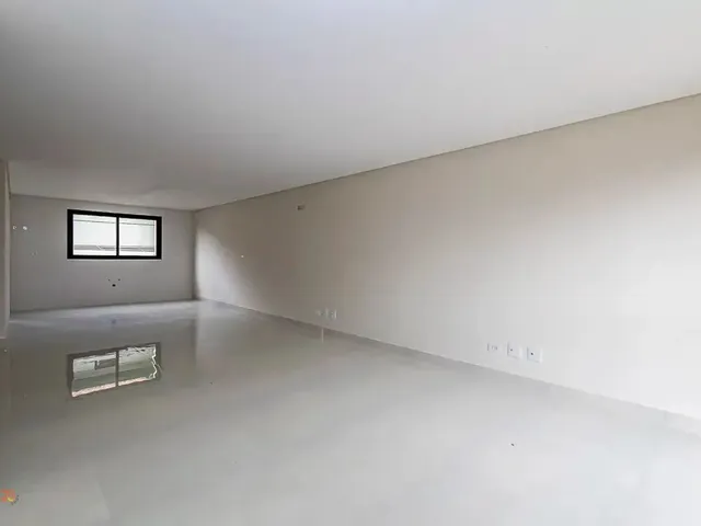 Sobrado 3 quartos e 3 banheiros, à venda, no bairro Vista Alegre em Curitiba