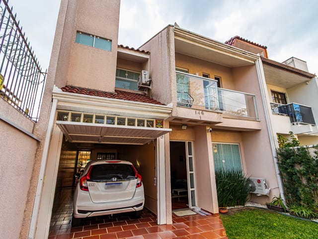 Sobrado 4 quartos e 3 banheiros, à venda, no bairro Jardim das Américas em Curitiba