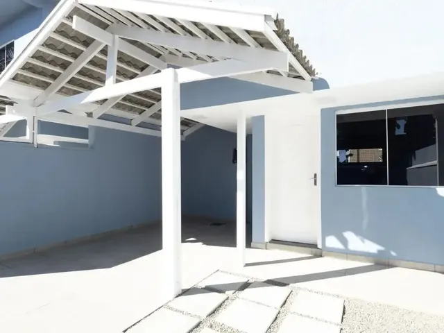 Sobrado 2 quartos e 2 banheiros, para alugar, no bairro Santa Felicidade em Curitiba