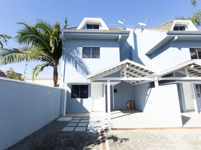 Sobrado 2 quartos e 2 banheiros, para alugar, no bairro Santa Felicidade em Curitiba