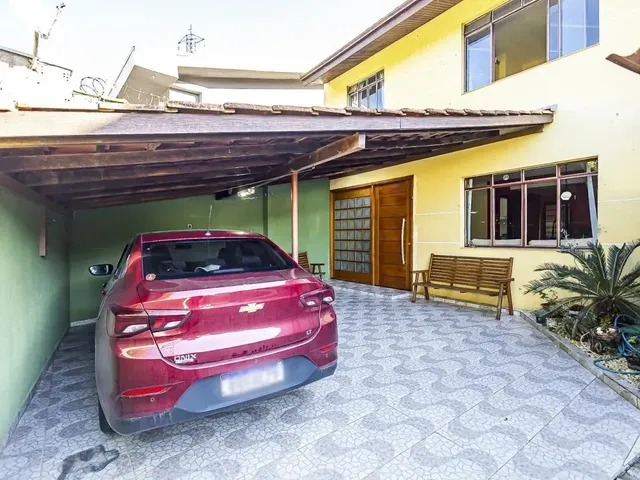 Sobrado 3 quartos e 1 banheiro, à venda, no bairro Santa Felicidade em Curitiba