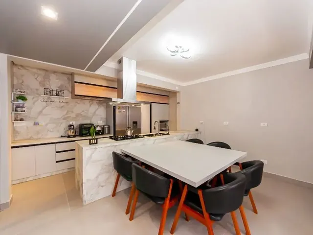 Sobrado com 148m² 3 quartos e 2 banheiros, à venda, no bairro Santa Felicidade em Curitiba