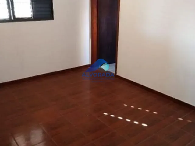 Sobrado com 125m² 4 quartos e 4 banheiros, à venda, no bairro Conjunto Residencial Galo Branco em São José dos Campos