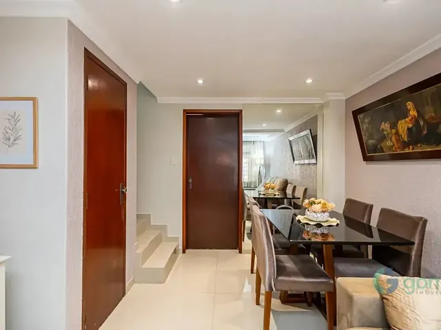 Sobrado com 52m² 3 quartos e 4 banheiros, à venda, no bairro Guaíra em Curitiba