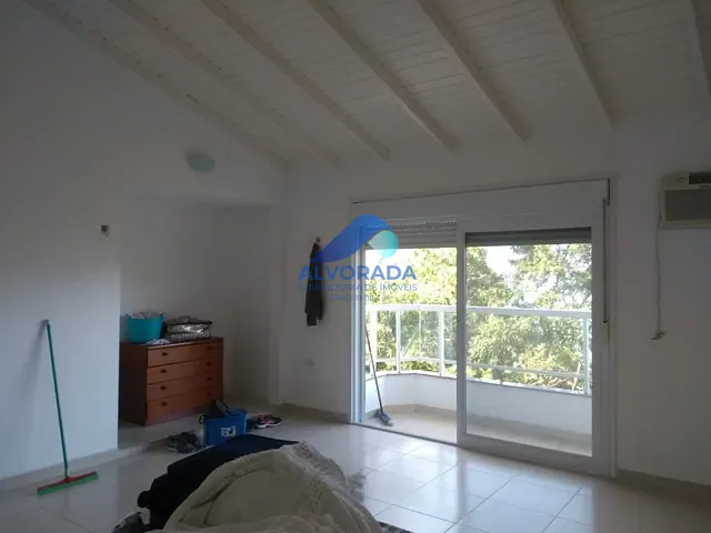 Sobrado com 140m² 2 quartos e 3 banheiros, à venda, no bairro Cigarras em São Sebastião