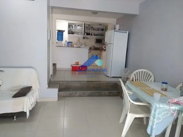 Sobrado com 140m² 2 quartos e 3 banheiros, à venda, no bairro Cigarras em São Sebastião