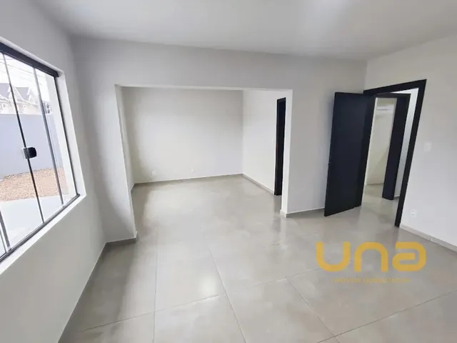 Sobrado 3 quartos e 1 banheiro, para alugar, no bairro HAUER em Curitiba