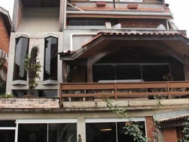 Sobrado com 360m² 4 quartos e 2 banheiros, à venda, no bairro Planalto Paulista em São Paulo