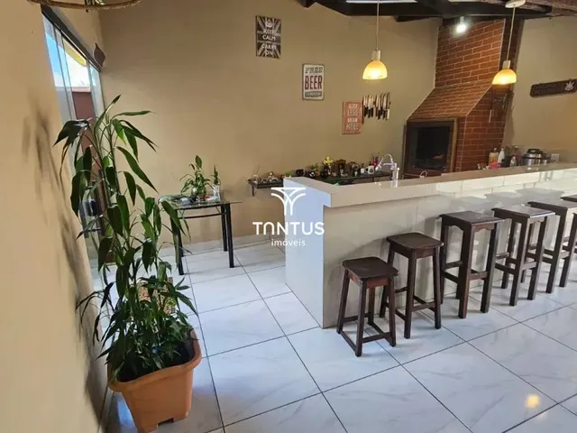 Sobrado com 324m² 4 quartos e 4 banheiros, à venda, no bairro Vila Santo Antônio em Morretes