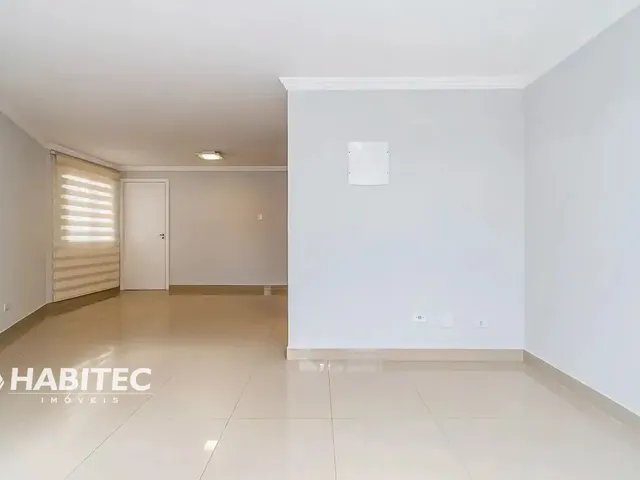 Sobrado 3 quartos e 4 banheiros, para alugar, no bairro Boa Vista em Curitiba