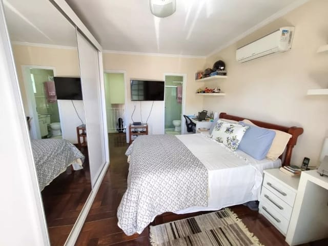 Sobrado com 150m² 4 quartos e 1 banheiro, à venda, no bairro Jardim Bonfiglioli em São Paulo