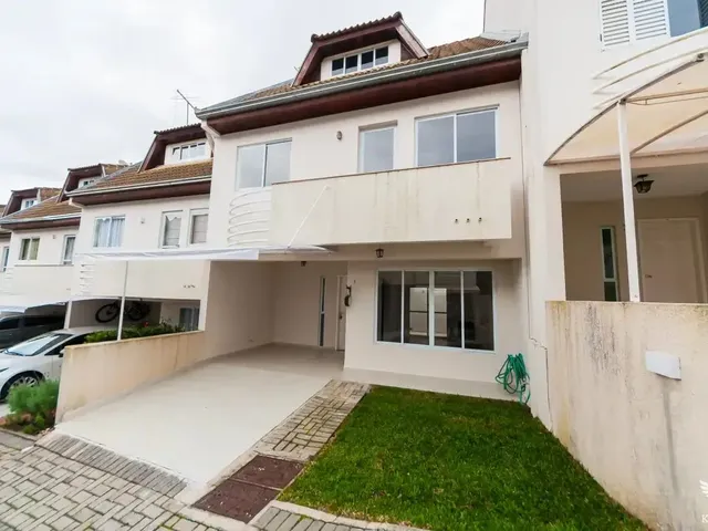 Sobrado 3 quartos e 2 banheiros, para alugar, no bairro Santa Felicidade em Curitiba