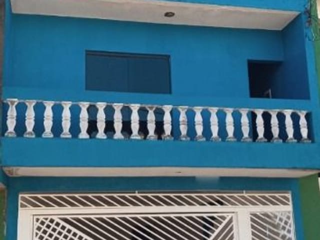 Sobrado com 198m² 4 quartos e 2 banheiros, à venda, no bairro Santa Maria em Osasco