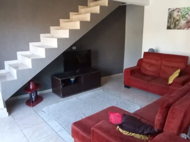 Sobrado com 198m² 4 quartos e 2 banheiros, à venda, no bairro Santa Maria em Osasco
