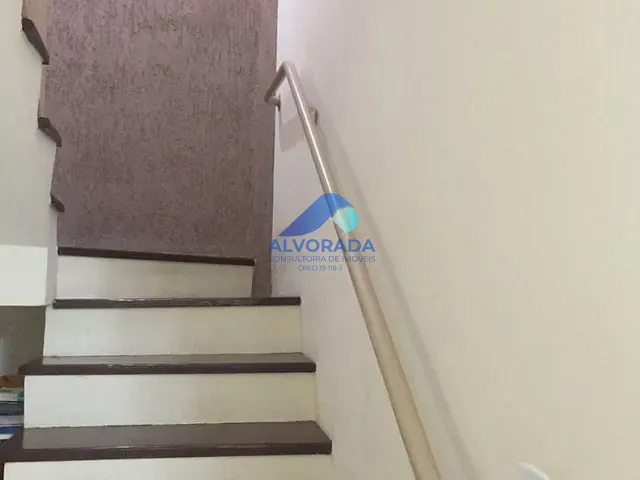 Sobrado com 98m² 3 quartos e 1 banheiro, à venda, no bairro Parque dos Ipês em São José dos Campos
