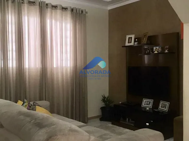Sobrado com 98m² 3 quartos e 1 banheiro, à venda, no bairro Parque dos Ipês em São José dos Campos