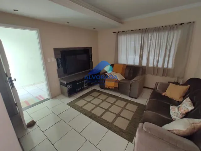 Sobrado com 263m² 4 quartos e 2 banheiros, à venda, no bairro Jardim das Indústrias em São José dos Campos