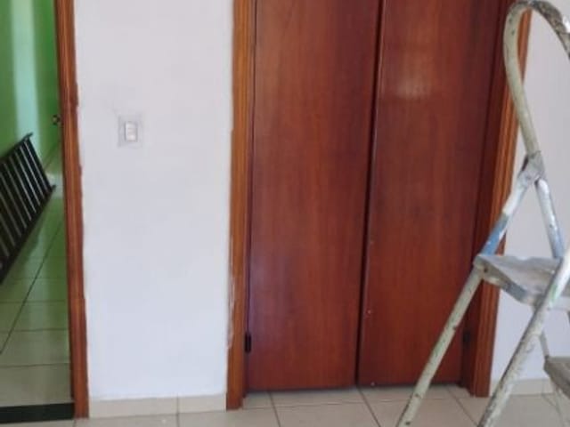 Sobrado com 327m² 5 quartos e 4 banheiros, à venda, no bairro Ayrosa em Osasco