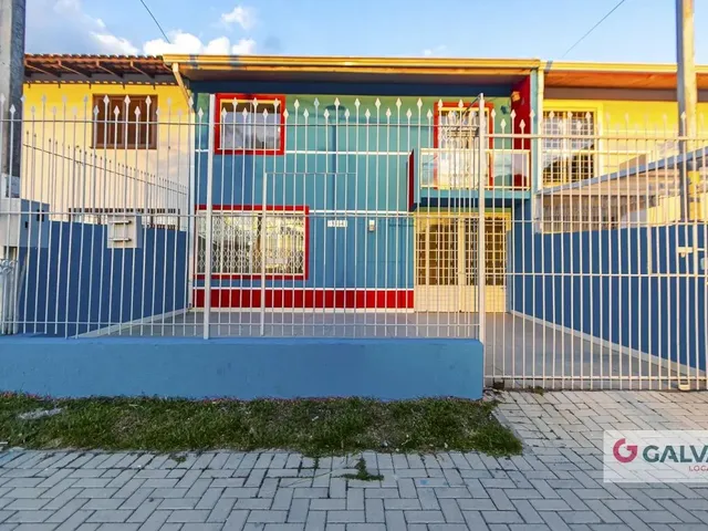 Sobrado 4 quartos e 2 banheiros, para alugar, no bairro Capão da Imbuia em Curitiba