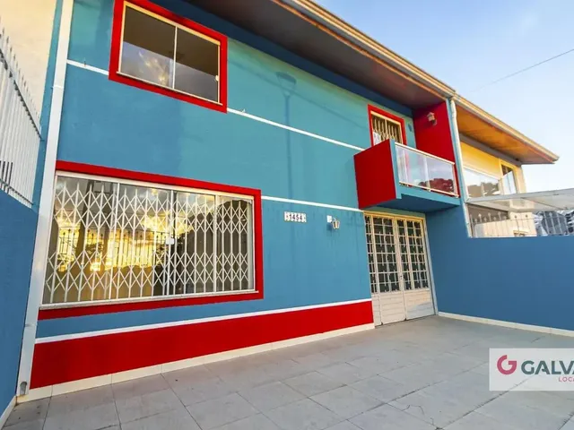 Sobrado 4 quartos e 2 banheiros, para alugar, no bairro Capão da Imbuia em Curitiba