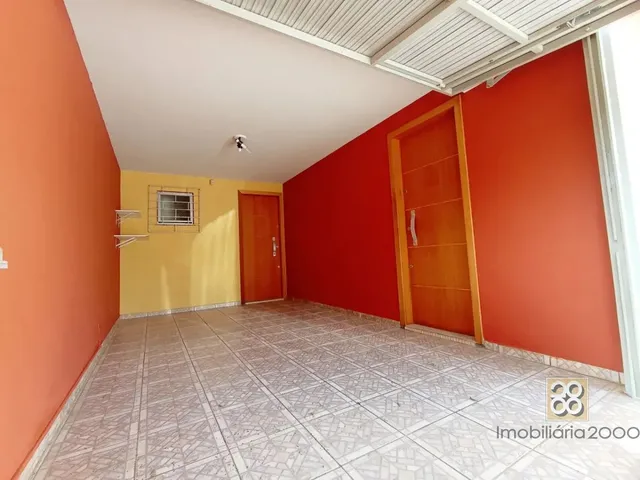 Sobrado 3 quartos e 3 banheiros, para alugar, no bairro Santa Felicidade em Curitiba