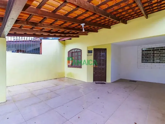 Sobrado para alugar, no bairro BOQUEIRAO em Curitiba