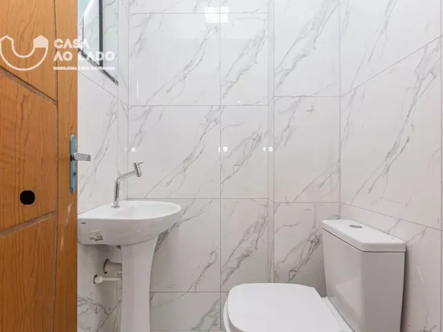 Sobrado 2 quartos e 3 banheiros, à venda, no bairro Uberaba em Curitiba