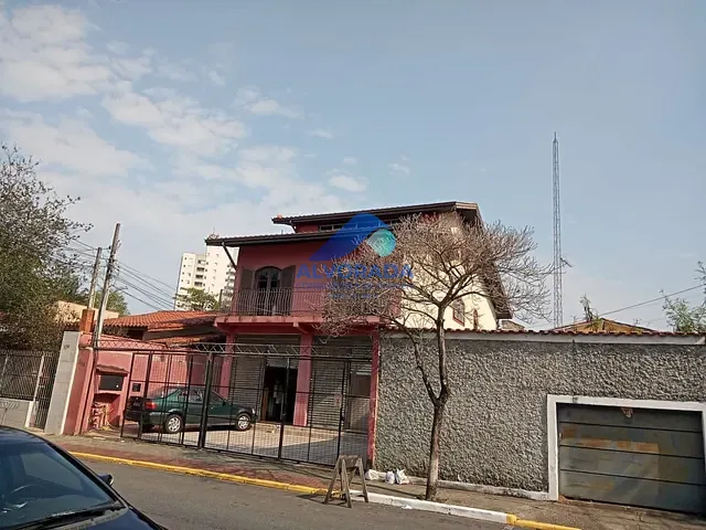 Sobrado com 300m² 3 quartos e 2 banheiros, à venda, no bairro Jardim Augusta em São José dos Campos