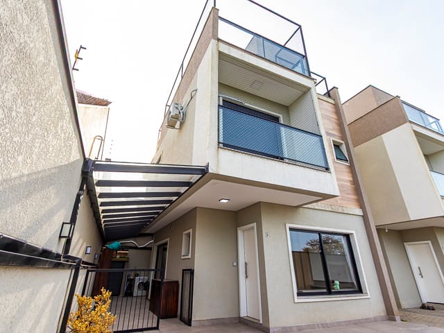 Sobrado com 124m² 3 quartos e 3 banheiros, à venda, no bairro Boa Vista em Curitiba