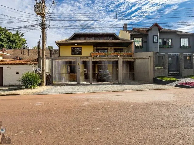 Sobrado com 210m² 3 quartos e 3 banheiros, para alugar, no bairro Boa Vista em Curitiba