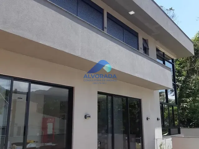 Sobrado com 610m² 4 quartos e 1 banheiro, à venda, no bairro Condomínio Recanto da Lagoinha em Ubatuba
