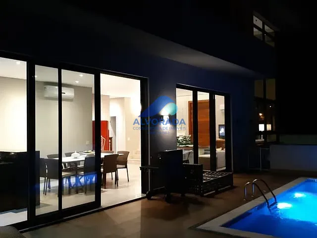 Sobrado com 610m² 4 quartos e 1 banheiro, à venda, no bairro Condomínio Recanto da Lagoinha em Ubatuba