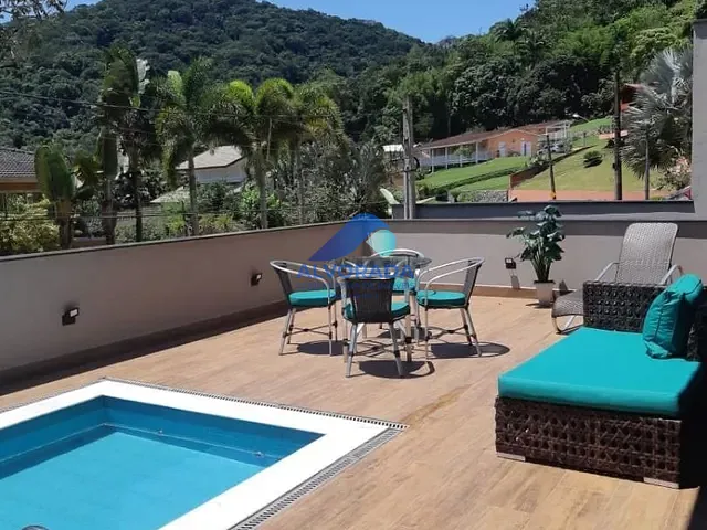 Sobrado com 610m² 4 quartos e 1 banheiro, à venda, no bairro Condomínio Recanto da Lagoinha em Ubatuba