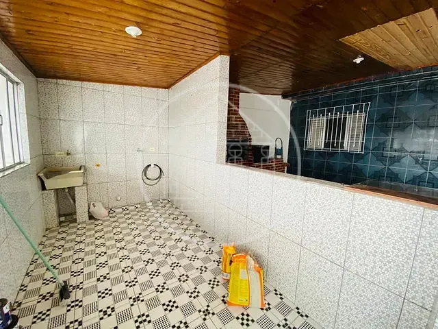 Sobrado com 250m² 3 quartos e 1 banheiro, à venda, no bairro Jardim das Imbuias em São Paulo