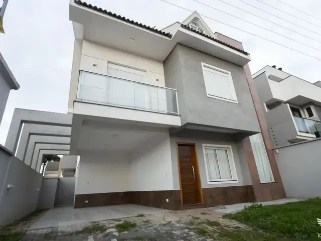 Sobrado 3 quartos e 2 banheiros, à venda, no bairro Santa Felicidade em Curitiba