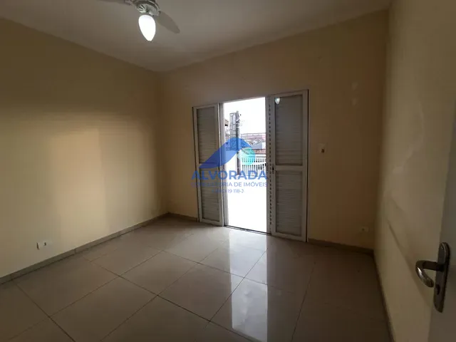 Sobrado com 200m² 2 quartos e 2 banheiros, à venda, no bairro Eugênio de Melo em São José dos Campos