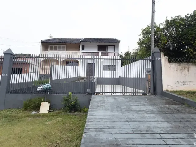 Sobrado 3 quartos e 2 banheiros, para alugar, no bairro São Braz em Curitiba
