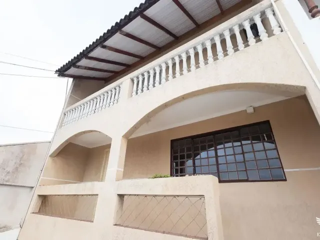 Sobrado 3 quartos e 2 banheiros, para alugar, no bairro São Braz em Curitiba