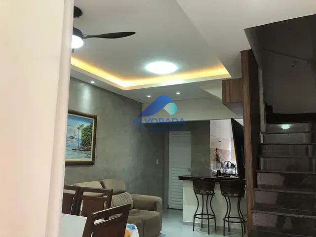 Sobrado com 160m² 2 quartos e 3 banheiros, à venda ou para alugar, no bairro Massaguaçu em Caraguatatuba