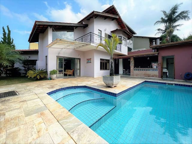 Sobrado com 433m² 3 quartos e 4 banheiros, à venda, no bairro Horizontal Park em Cotia