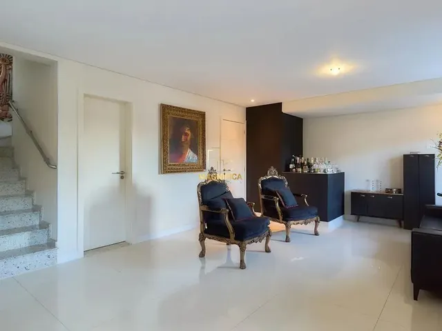Sobrado com 111m² 3 quartos e 4 banheiros, à venda, no bairro Mossunguê em Curitiba