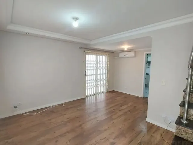 Sobrado com 120m² 3 quartos e 2 banheiros, à venda, no bairro Boqueirão em Curitiba
