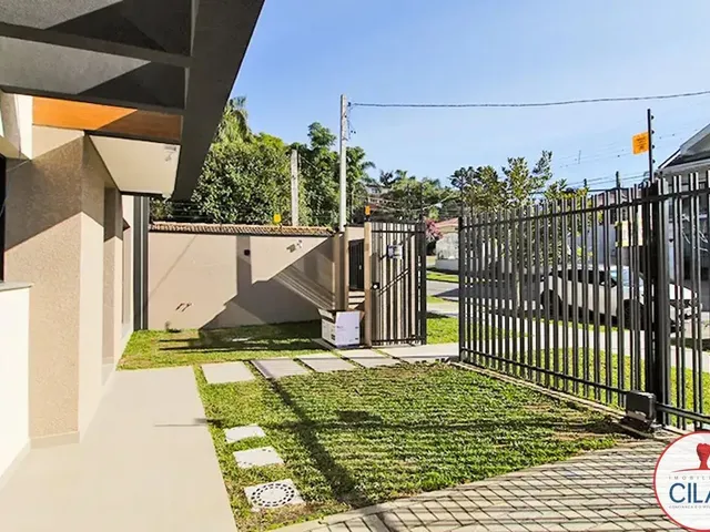 Sobrado 3 quartos e 3 banheiros, à venda, no bairro Mercês em Curitiba